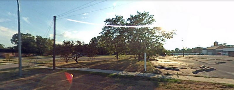 Moys Restaurant - 2007 Empty Lot